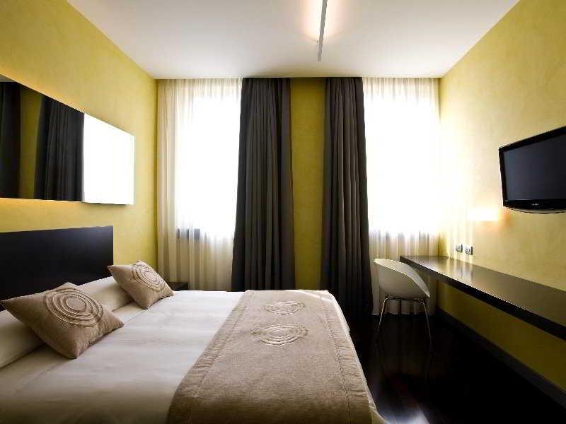 Eos Hotel Lecce Exterior photo