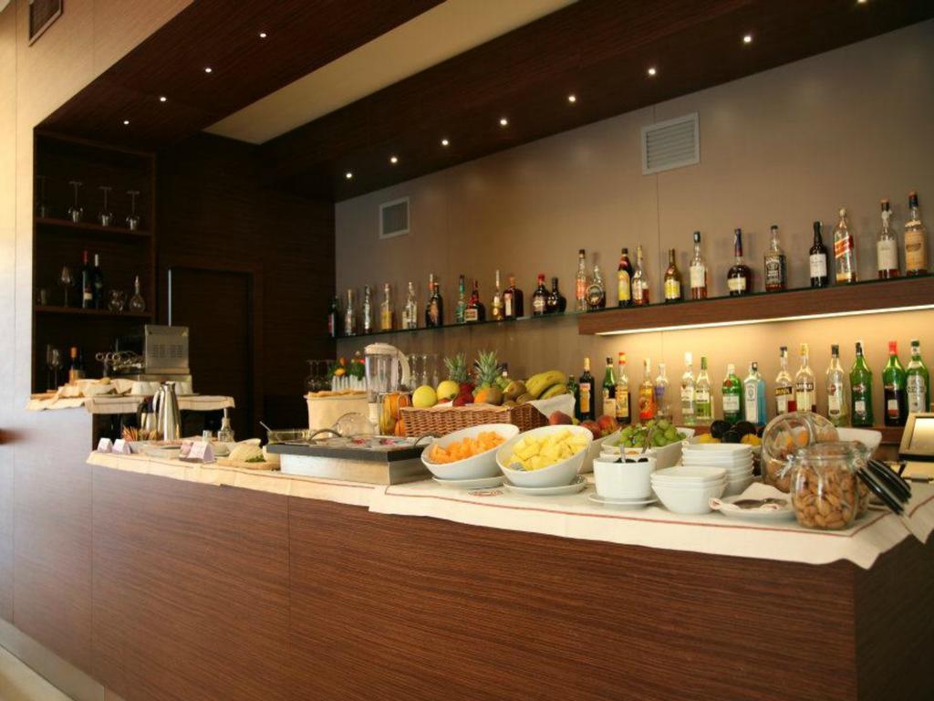 Eos Hotel Lecce Exterior photo